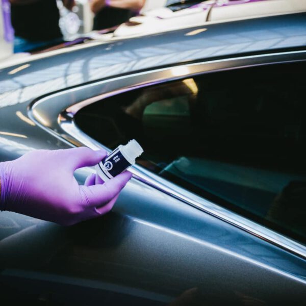 Alternative view of Ultra Glass Sealant Nanolex
