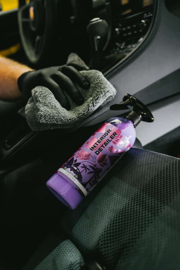 Nanolex Interior Detailer für hochwertige Innenraumpflege von Kunststoff, Leder und Armaturenbrett im Fahrzeug